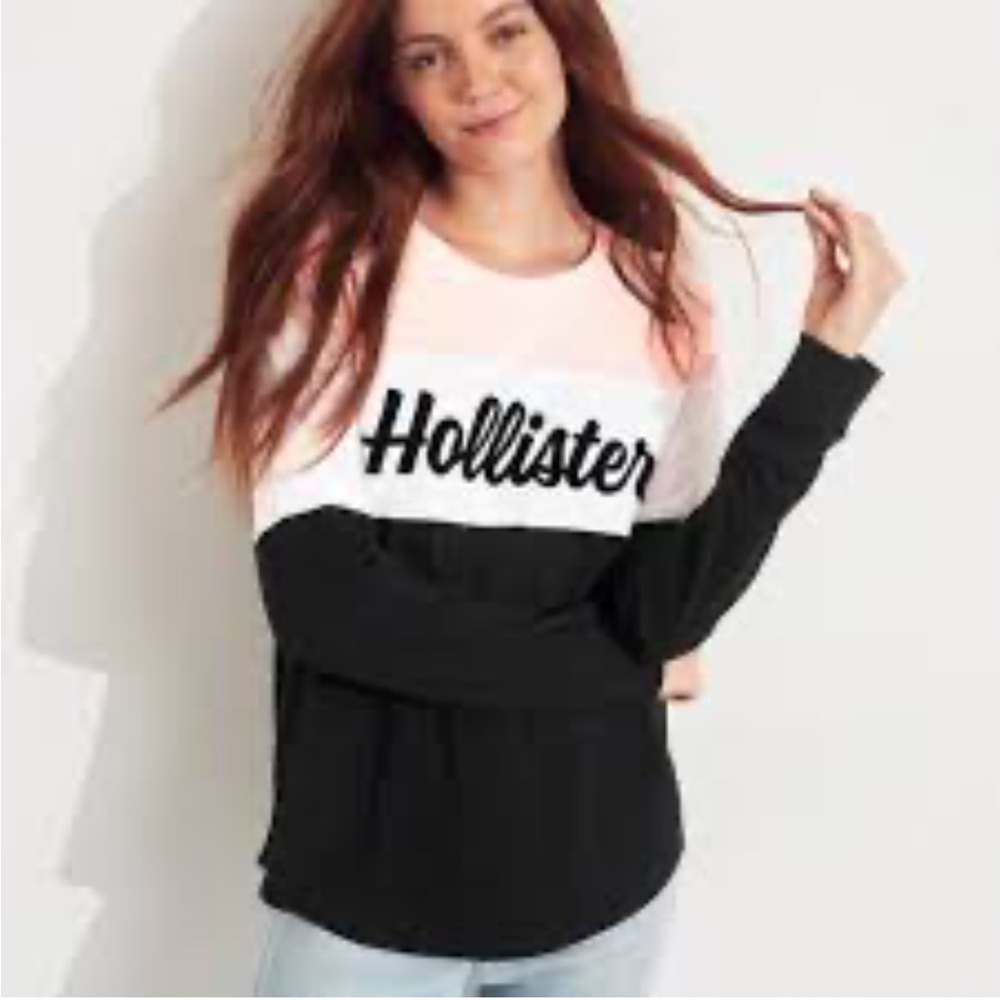 Hollister Women's Black and Pink Top